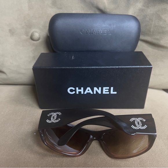 Chanel Sun Glasses 6008-B - Picture 3 of 8